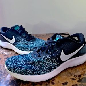Nike Flex Contact Running Shoes